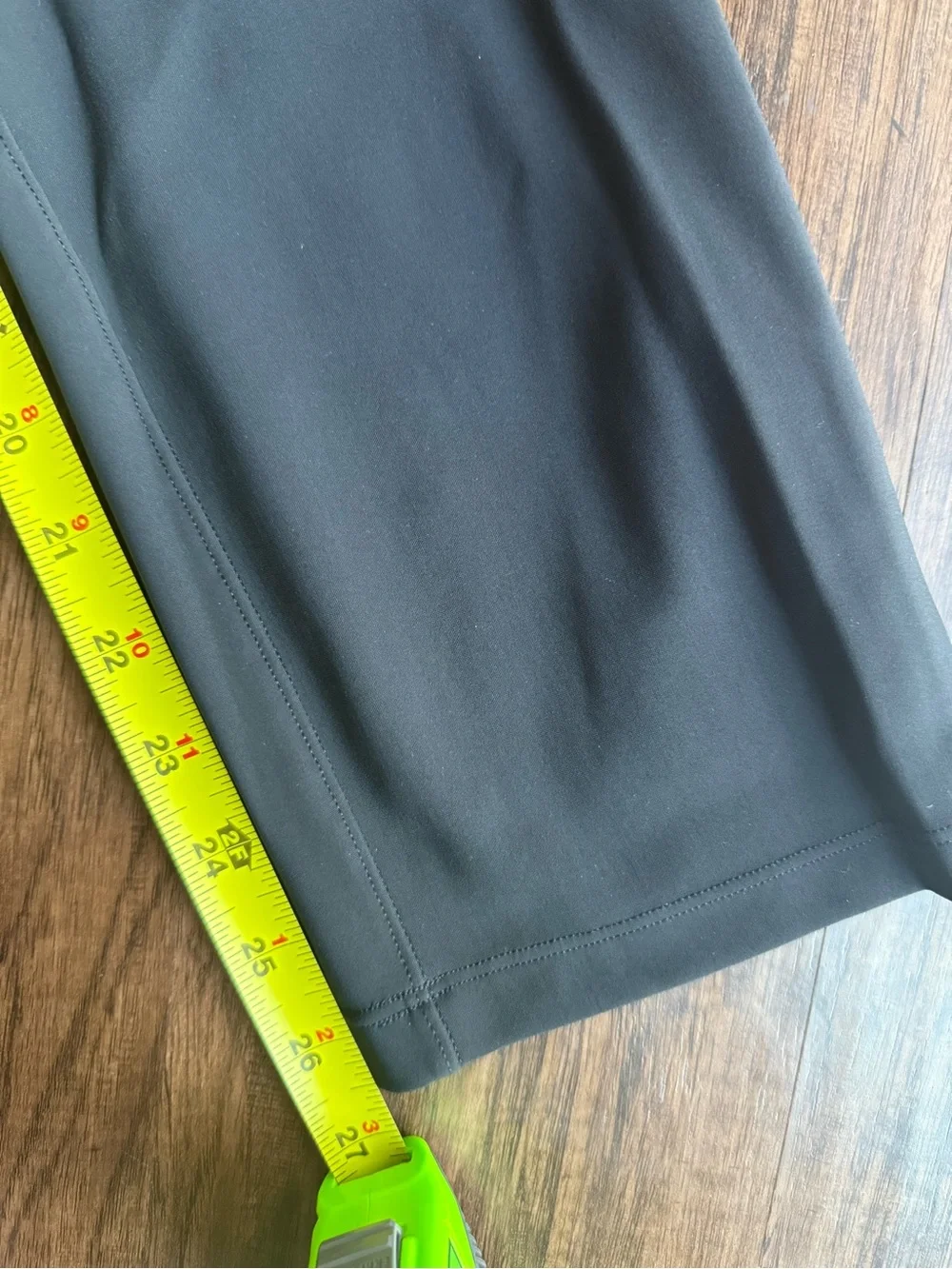 lululemon athletica womens Straight-Leg black Pants size 4